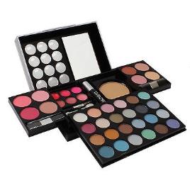 Cosmetic Case Make-Up All You Need To Go Set