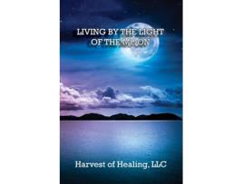 Livro LIVING BY THE LIGHT OF THE MOON de Jill Rodriguez (Inglês)