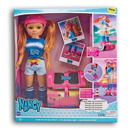 Boneca Famosa Nancy A Day With My Hoverboard (43 cm)