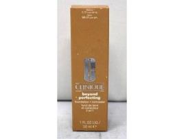 Corretor CLINIQUE Beyond Perfecting Foundation +