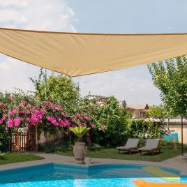 Outsunny Toldo Vela Triângulo tipo Guarda-sol para Varanda Jardim ou Campismo - Cor: Areia - Polietileno - 6 x 6 x 6 m